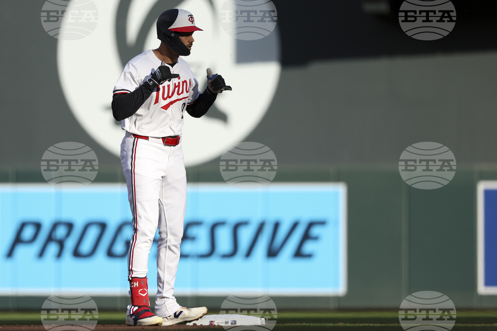 Giants Twins Baseball
