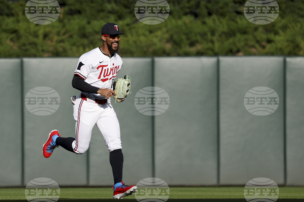 Giants Twins Baseball