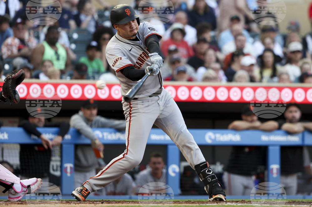 Giants Twins Baseball
