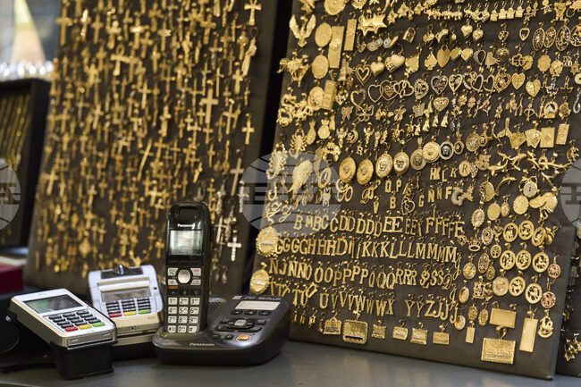 Нови рекорди в цената на златото и среброто 