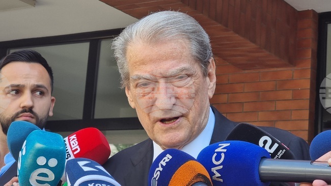 Албанската опозиция предупреди за антиправителствен протест на 22 декември