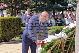 Пирдоп - Румен Радев - "Влайкови дни" - паметник на Тодор Влайков