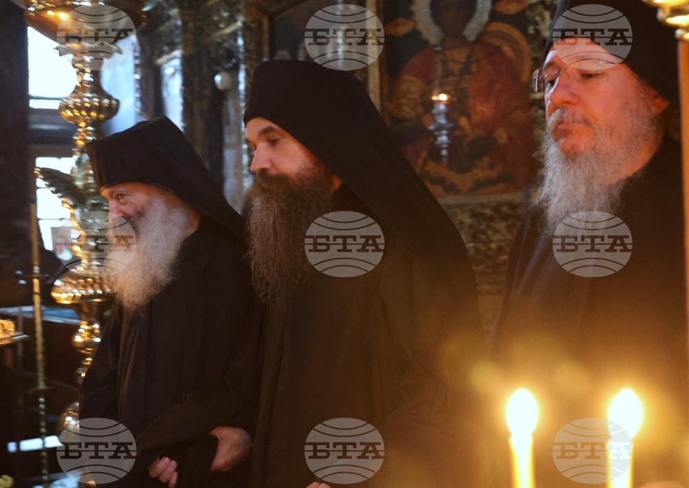 Гърция - Архимандрит Гавриил беше интронизиран като игумен на Зографския манастир в Света гора