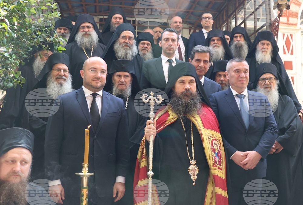 Гърция - Архимандрит Гавриил беше интронизиран като игумен на Зографския манастир в Света гора