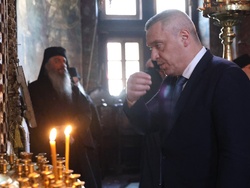 Гърция - Архимандрит Гавриил беше интронизиран като игумен на Зографския манастир в Света гора
