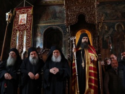 Гърция - Архимандрит Гавриил беше интронизиран като игумен на Зографския манастир в Света гора