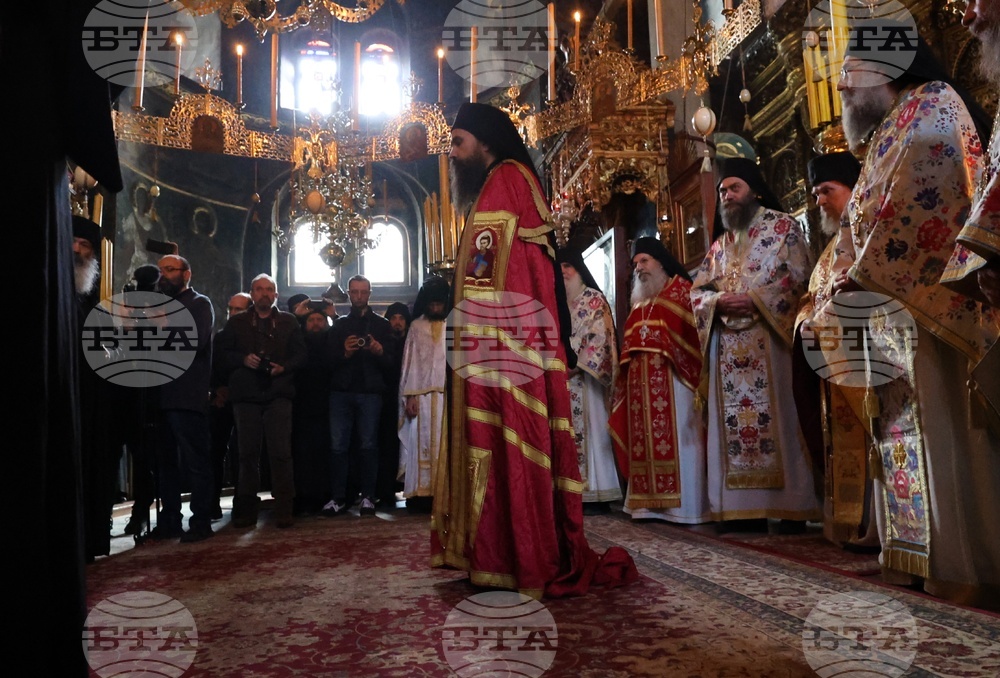 Гърция - Архимандрит Гавриил беше интронизиран като игумен на Зографския манастир в Света гора