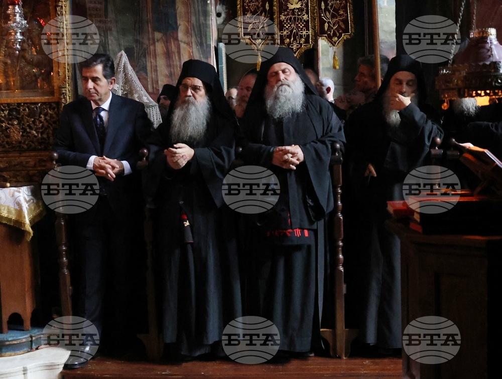 Гърция - Архимандрит Гавриил беше интронизиран като игумен на Зографския манастир в Света гора