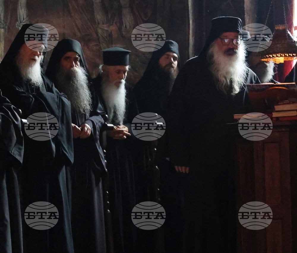 Гърция - Архимандрит Гавриил беше интронизиран като игумен на Зографския манастир в Света гора
