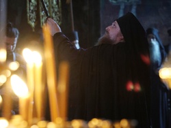 Гърция - Архимандрит Гавриил беше интронизиран като игумен на Зографския манастир в Света гора