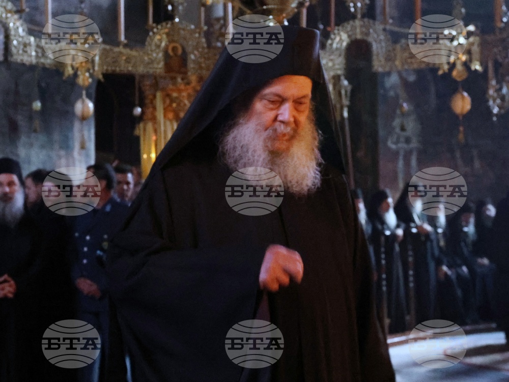 Гърция - Архимандрит Гавриил беше интронизиран като игумен на Зографския манастир в Света гора