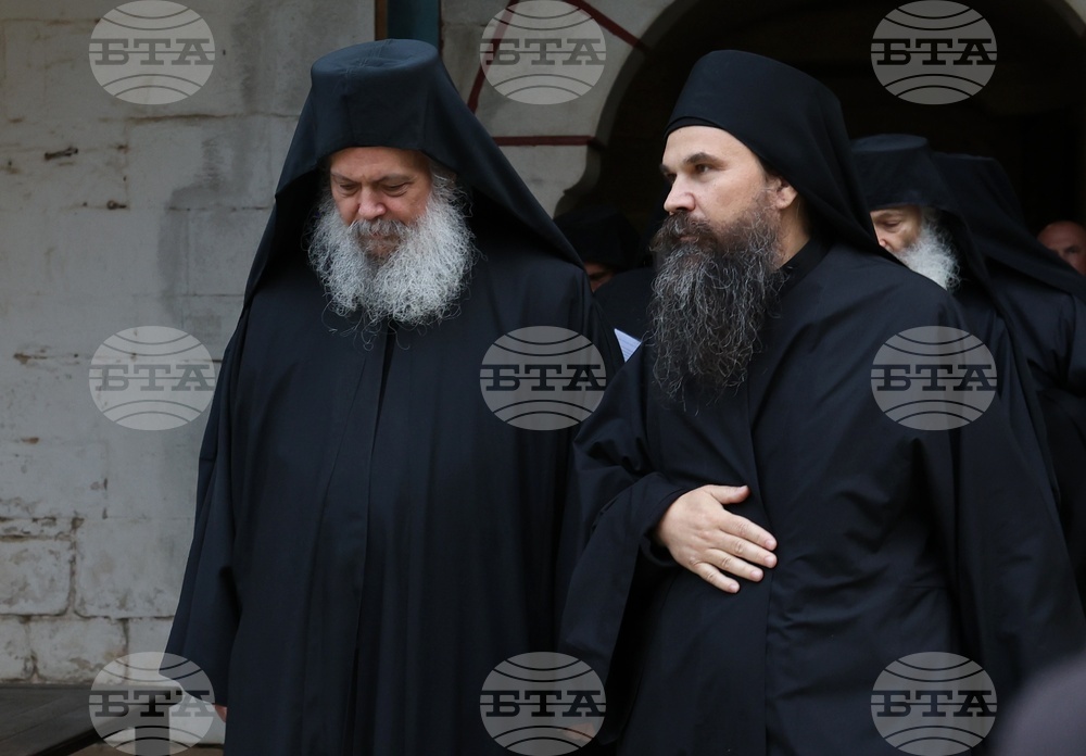 Гърция - Архимандрит Гавриил беше интронизиран като игумен на Зографския манастир в Света гора