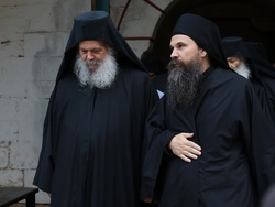 Гърция - Архимандрит Гавриил беше интронизиран като игумен на Зографския манастир в Света гора