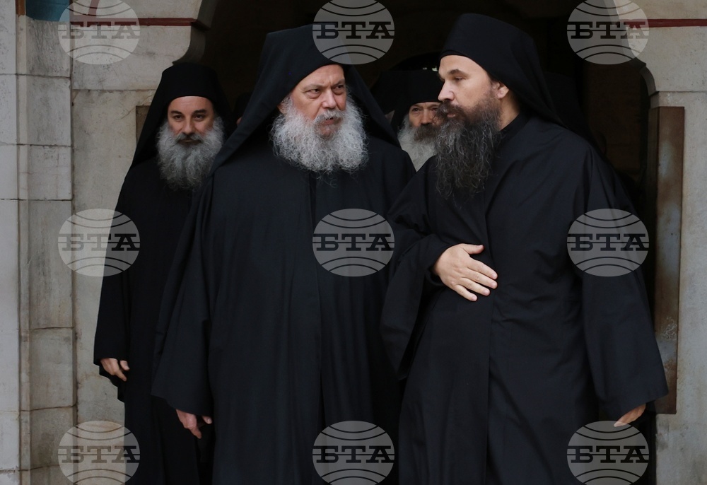 Гърция - Архимандрит Гавриил беше интронизиран като игумен на Зографския манастир в Света гора
