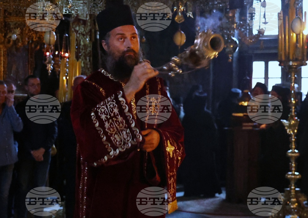 Гърция - Архимандрит Гавриил беше интронизиран като игумен на Зографския манастир в Света гора
