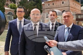 Гърция - Зографският манастир е един от символите на българската духовност, каза Георги Георгиев след интронизацията на игумен Гавриил