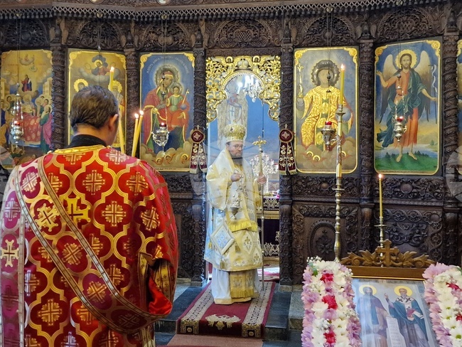 Видинският митрополит Пахомий отслужи света литургия за храмовия празник на Клисурския Манастир 