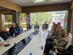 Снимка: "Да, България"