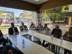 Снимка: "Да, България"