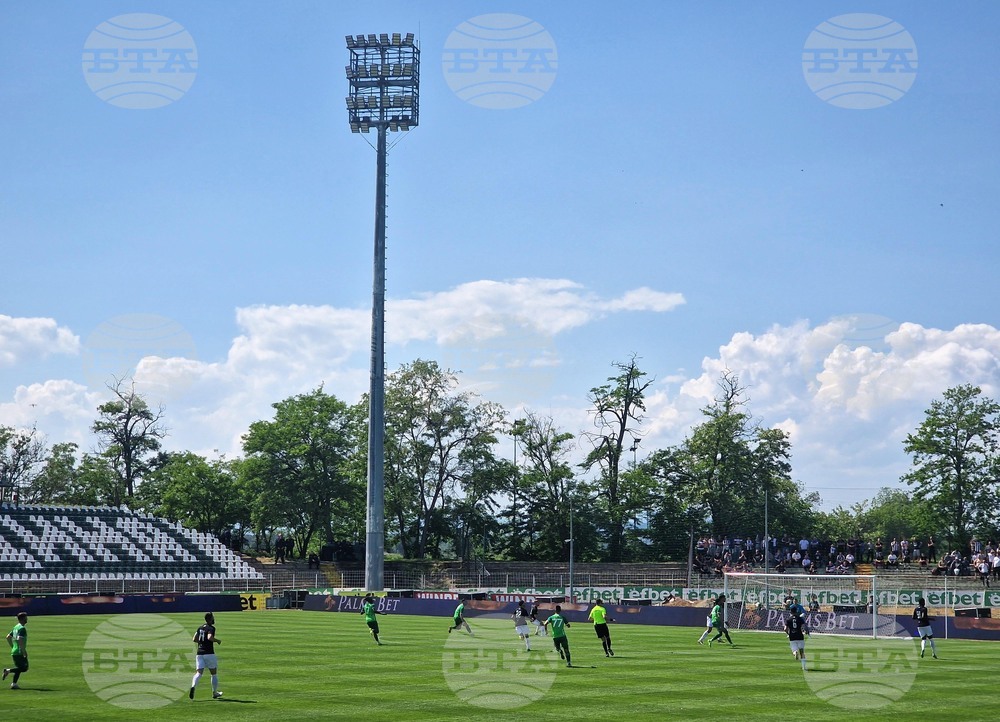 Публиката ни заслужава елитен футбол, сигурен е треньорът на Хебър Йордан Чолов
