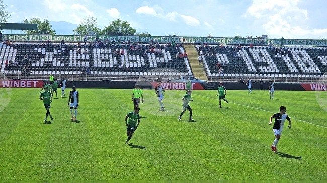 Хебър (Пазарджик) отстъпи на сателитния отбор на Цървена звезда (Белград) в контролна среща, играна в Анталия