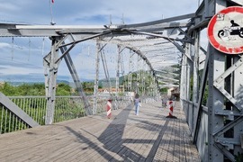 Кричим - река Въча - подпорна стена - финансиране - изграждане