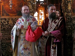 Гърция - Архимандрит Гавриил беше интронизиран като игумен на Зографския манастир в Света гора