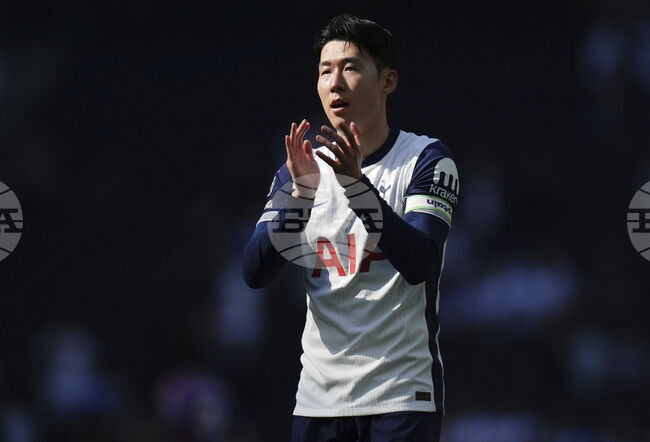 Капитанът на Тотнъм Сон подава жалба за изнудване