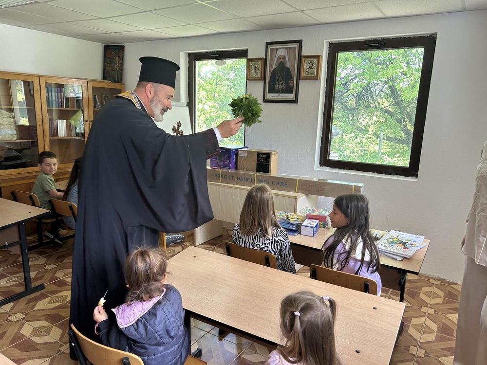 В Бельова църква в Самоков отвори врати неделно училище