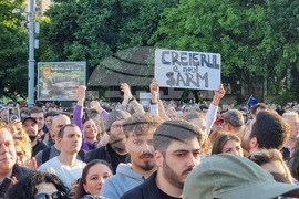 Румъния - Никушор Дан - митинг