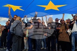 Румъния - Никушор Дан - митинг