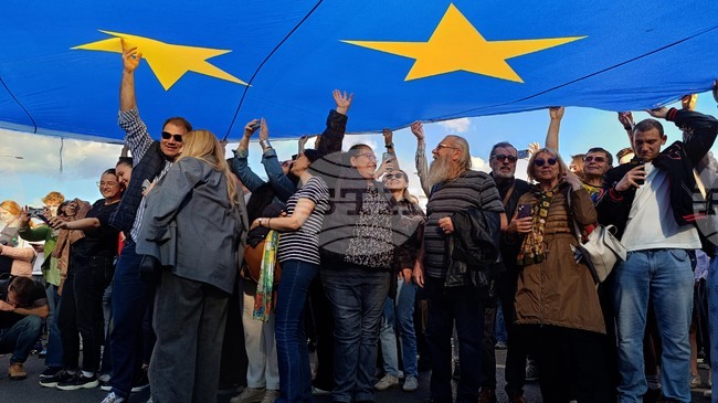 Румънците са разделени за ролята на Европейския съюз по отношение на сигурността и отбраната