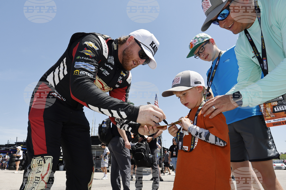 NASCAR Kansas Auto Racing