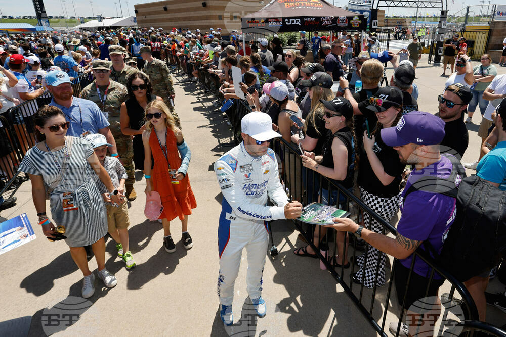 NASCAR Kansas Auto Racing