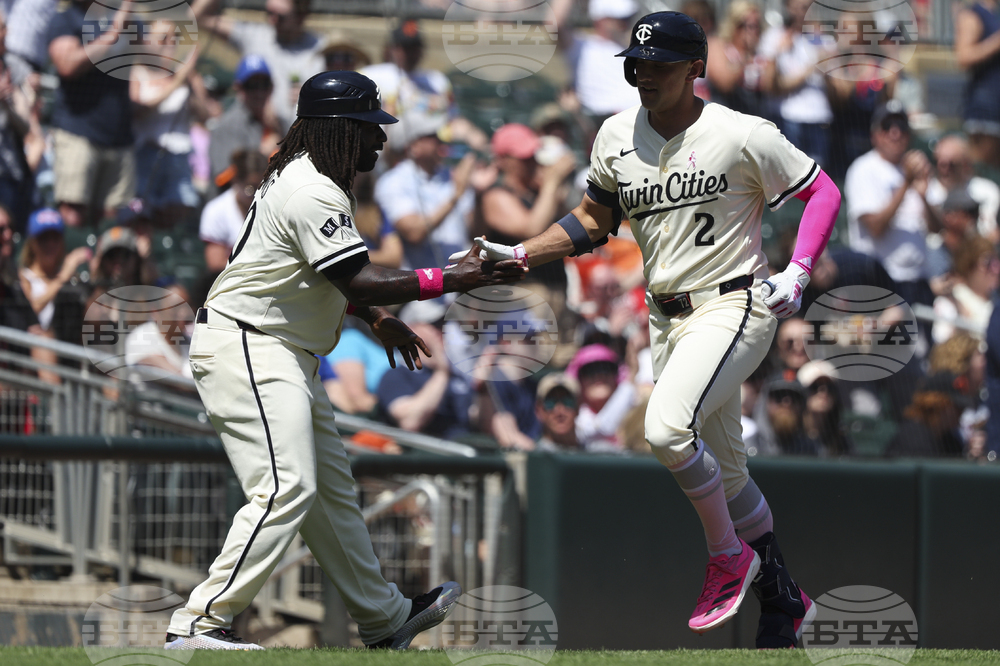 Giants Twins Baseball