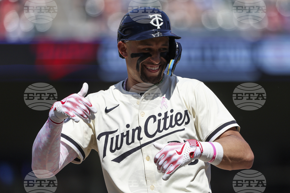 Giants Twins Baseball