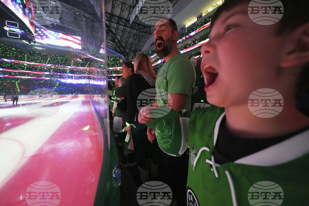 CORRECTION APTOPIX Jets Stars Hockey