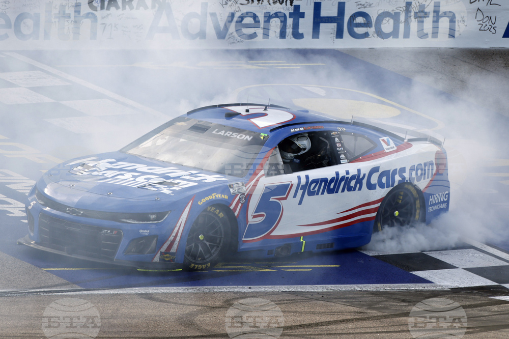 NASCAR Kansas Auto Racing