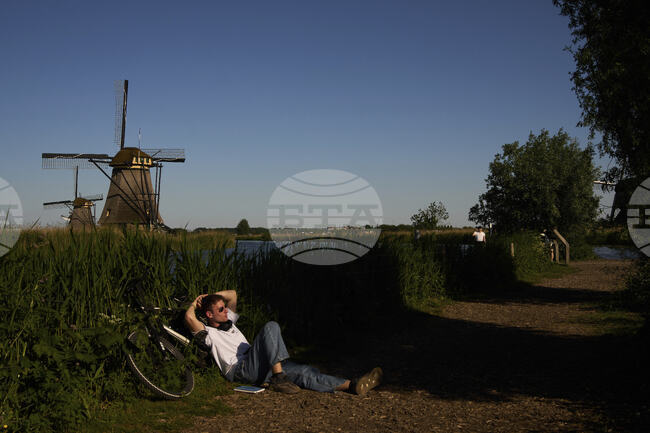 Безработицата в Нидерландия се запазва на равнище 3,8 процента през юни