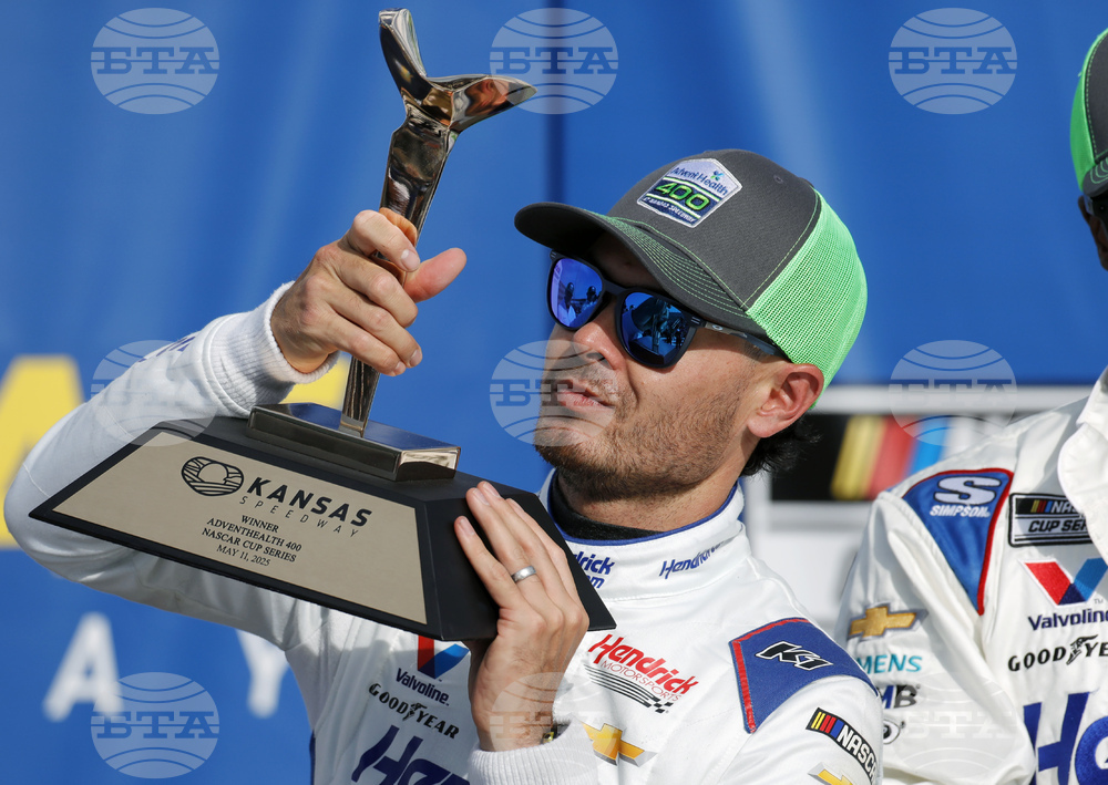 NASCAR Kansas Auto Racing