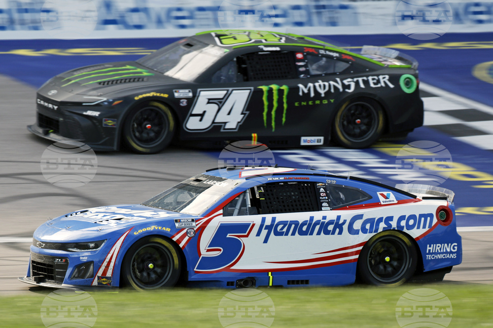 NASCAR Kansas Auto Racing