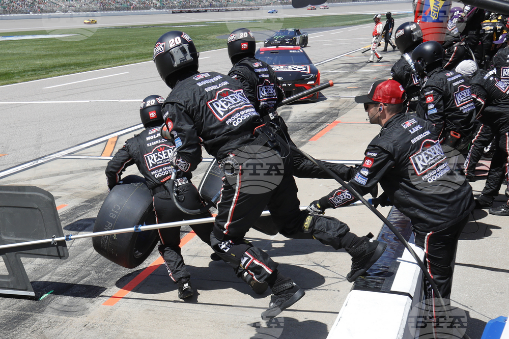 NASCAR Kansas Auto Racing