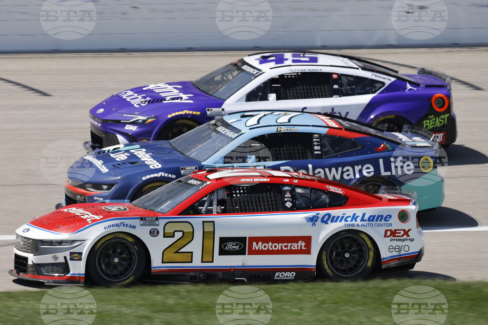 NASCAR Kansas Auto Racing