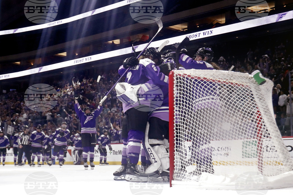 PWHL Sceptres Frost Hockey