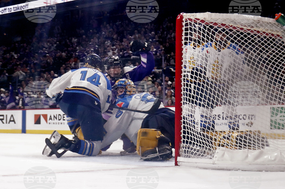 PWHL Sceptres Frost Hockey