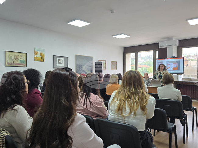 Библиотекари от област Благоевград обсъдиха добри практики на среща, посветена на професионалния им празник