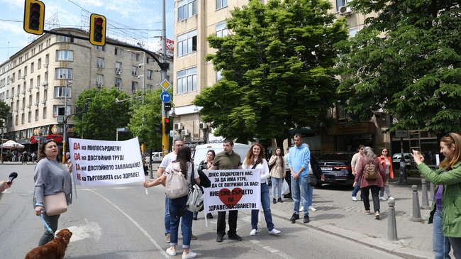 Healthcare Providers Are Ready to Protest, Demand Better Pay