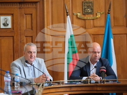 Пловдив - пресконференция - община