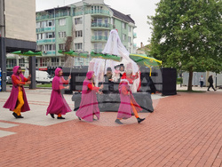 Търговище – „Вълшебна завеса – международен фестивал