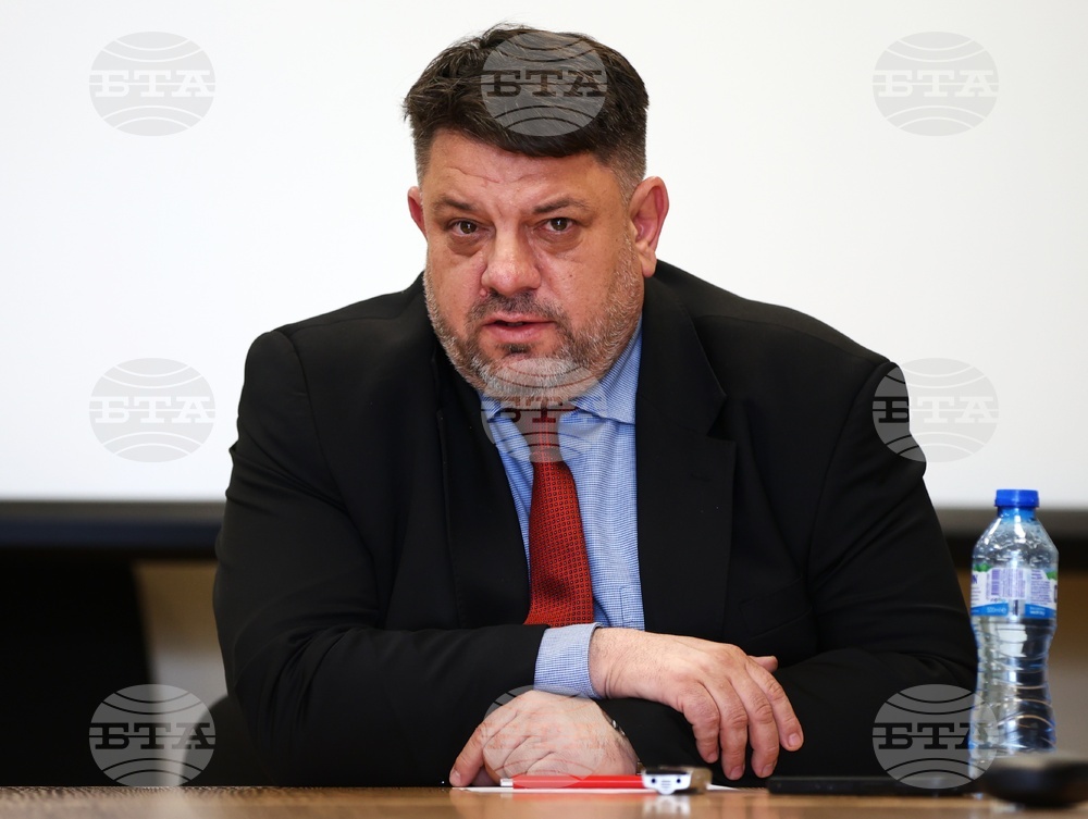 24 май е денят, в който осъзнаваме още повече силата на словото и значението на образованието, написа вицепремиерът и лидер на БСП Атанас Зафиров